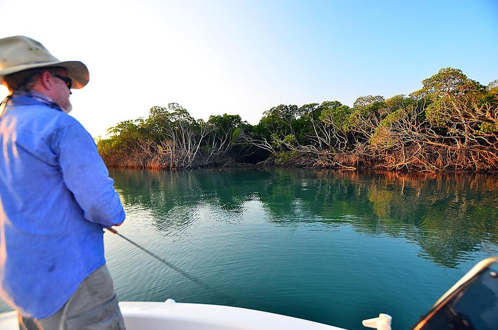 Two days later and the old man and I struggled.  The water had dropped off the edge and there was nowhere near enough tidal movement. © Lee Brake